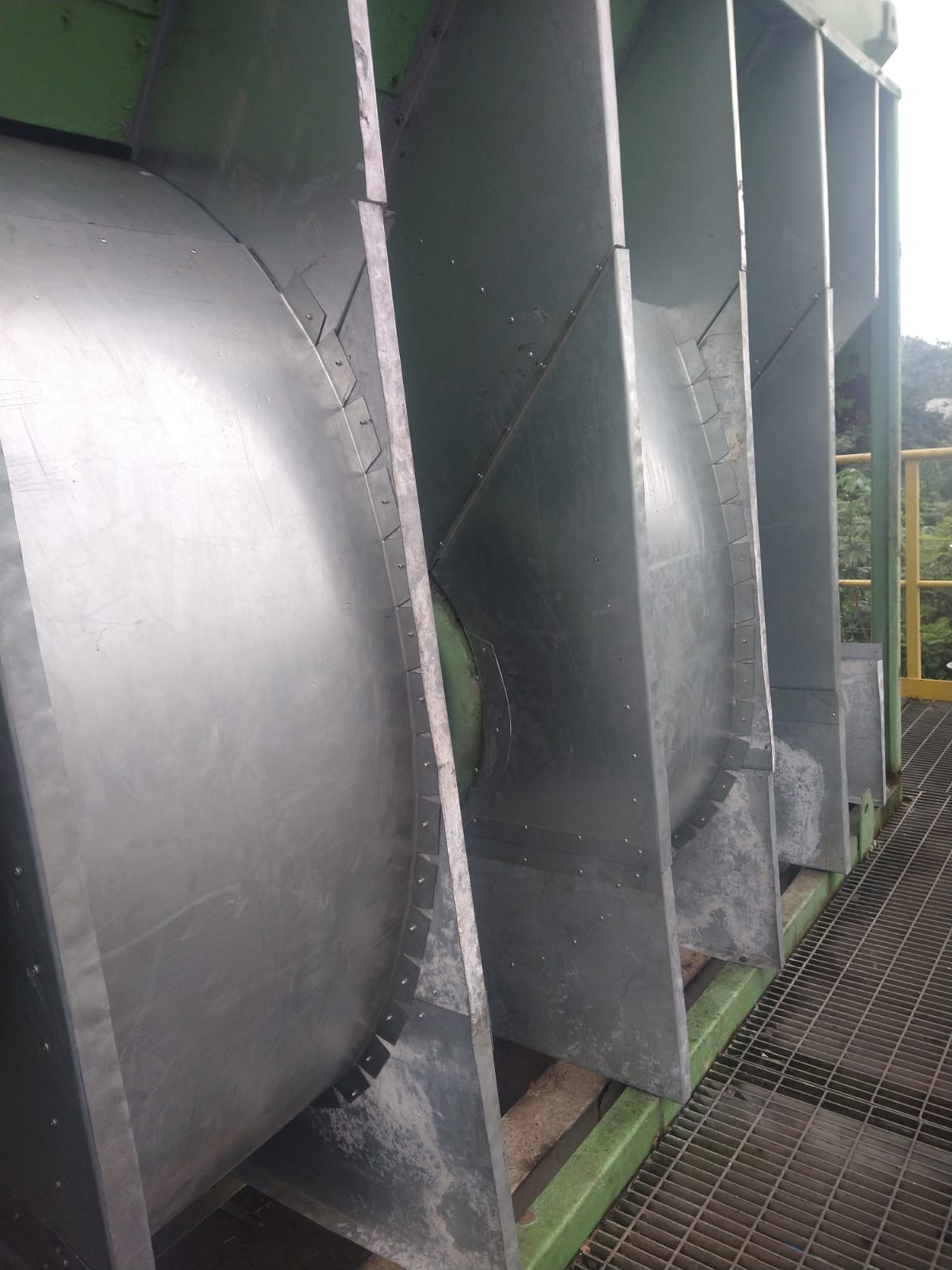Fabricação e instalação de chaparia do evaporativo